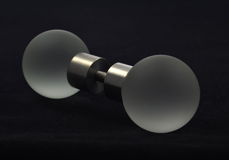 Rondo glass pull knobs for glass doors