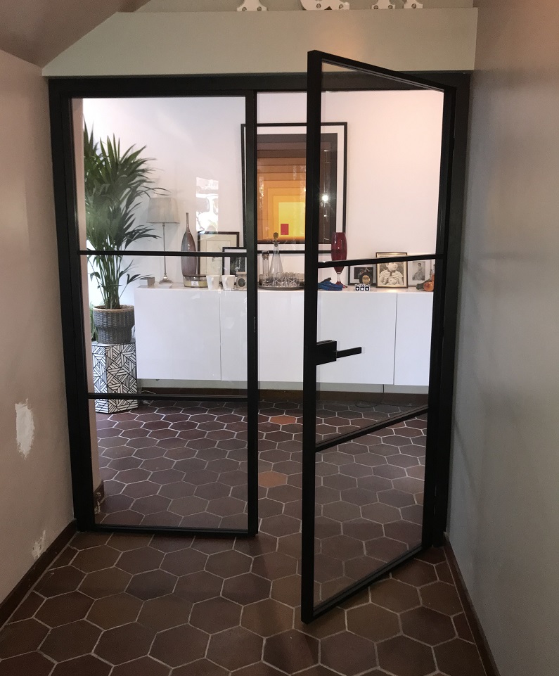 img 13 Piazza Grafic hinged double doors